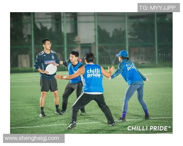 深圳飞盘队如何通过战术创新实现进攻模式的全面升级与突破