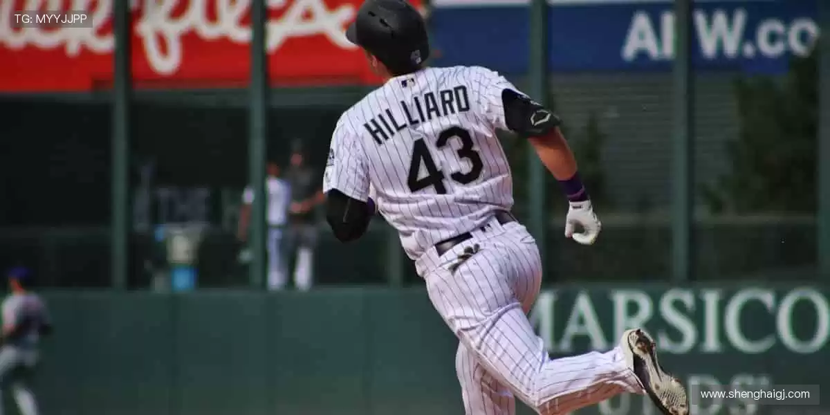 专业装备，轻松掌控赛场！🎾 品质与潮流，为你的热爱加冕！